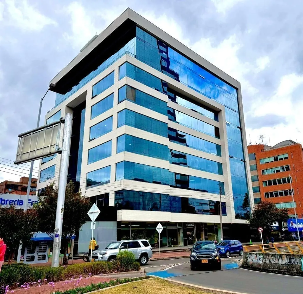 Fachada Edificio Torre Platino - Avenida Carrera19 # 95-55